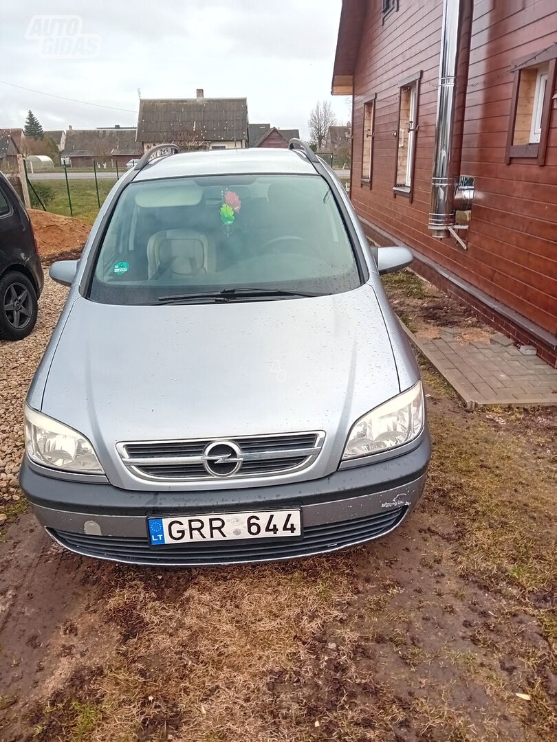 Opel Zafira 2004 m Vienatūris