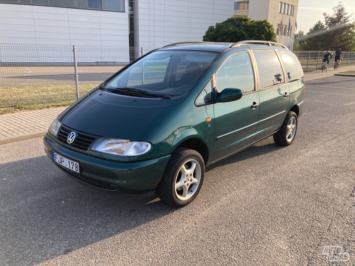 Volkswagen Sharan TDI Comfortline 1998 г