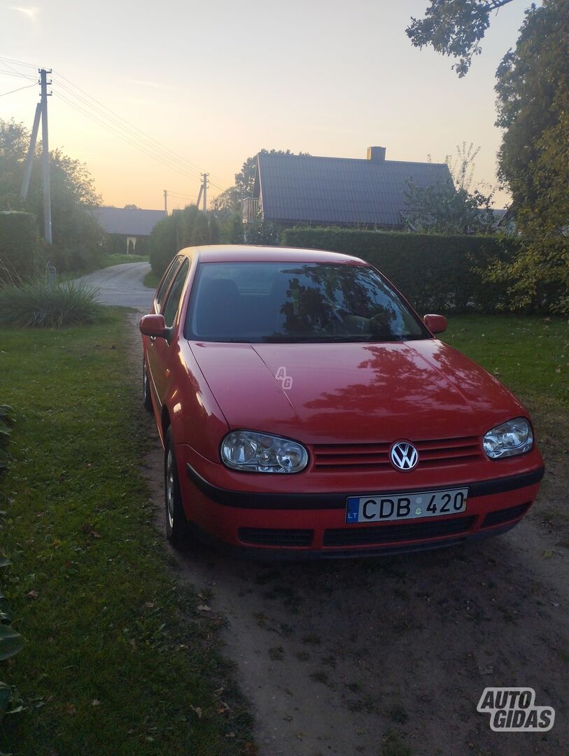 Volkswagen Golf 1998 г Хэтчбек