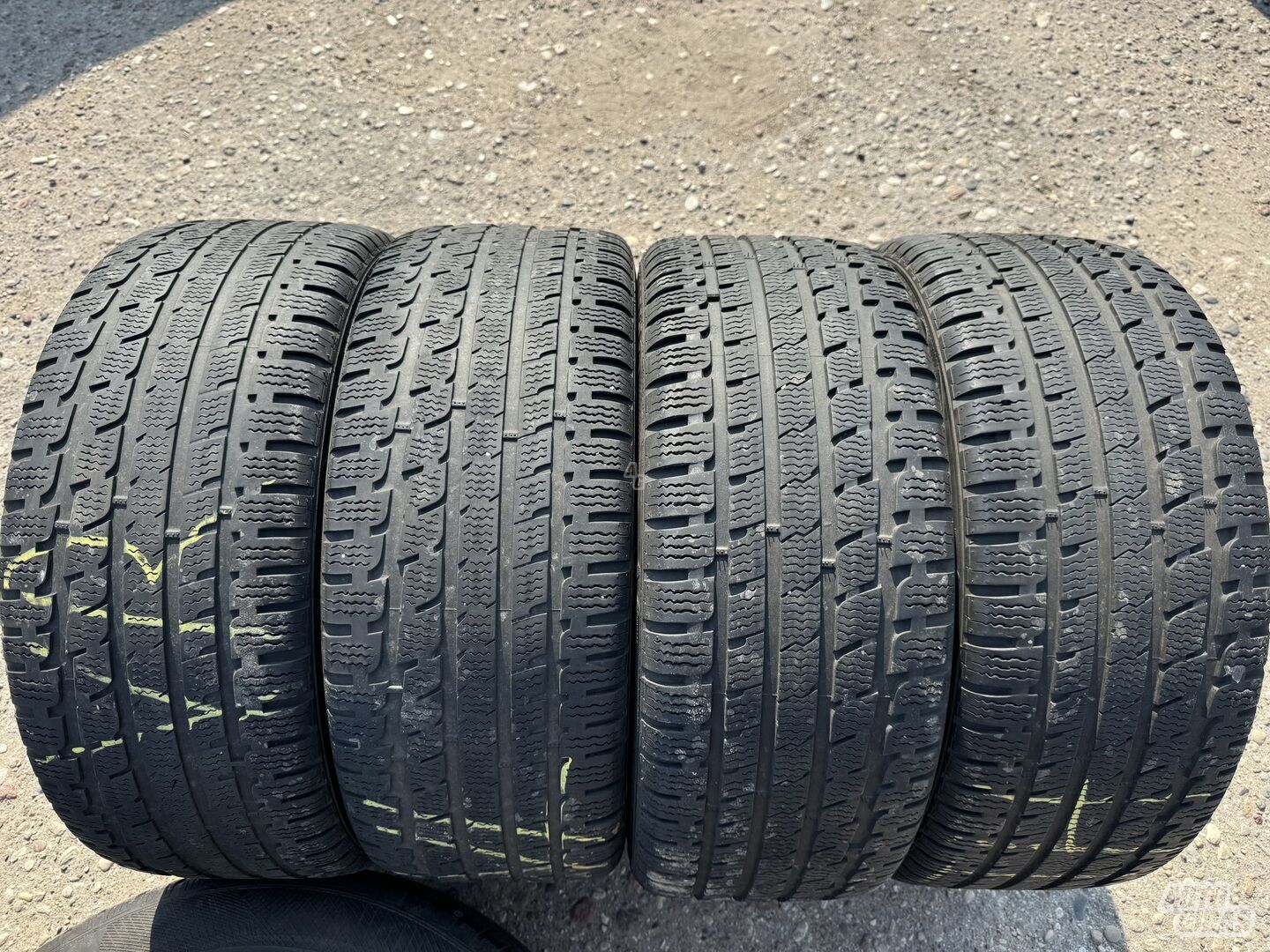 Kumho Siunciam, 4+6mm R17 žieminės padangos lengviesiems