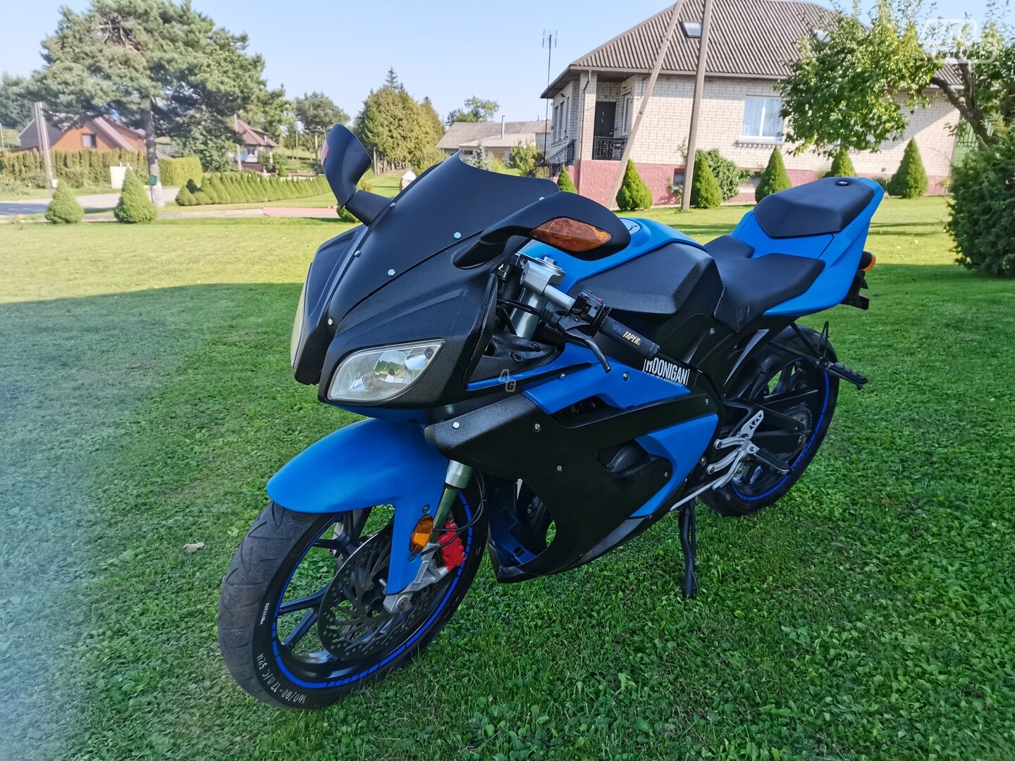 Peugeot XR6 2009 y Scooter / moped