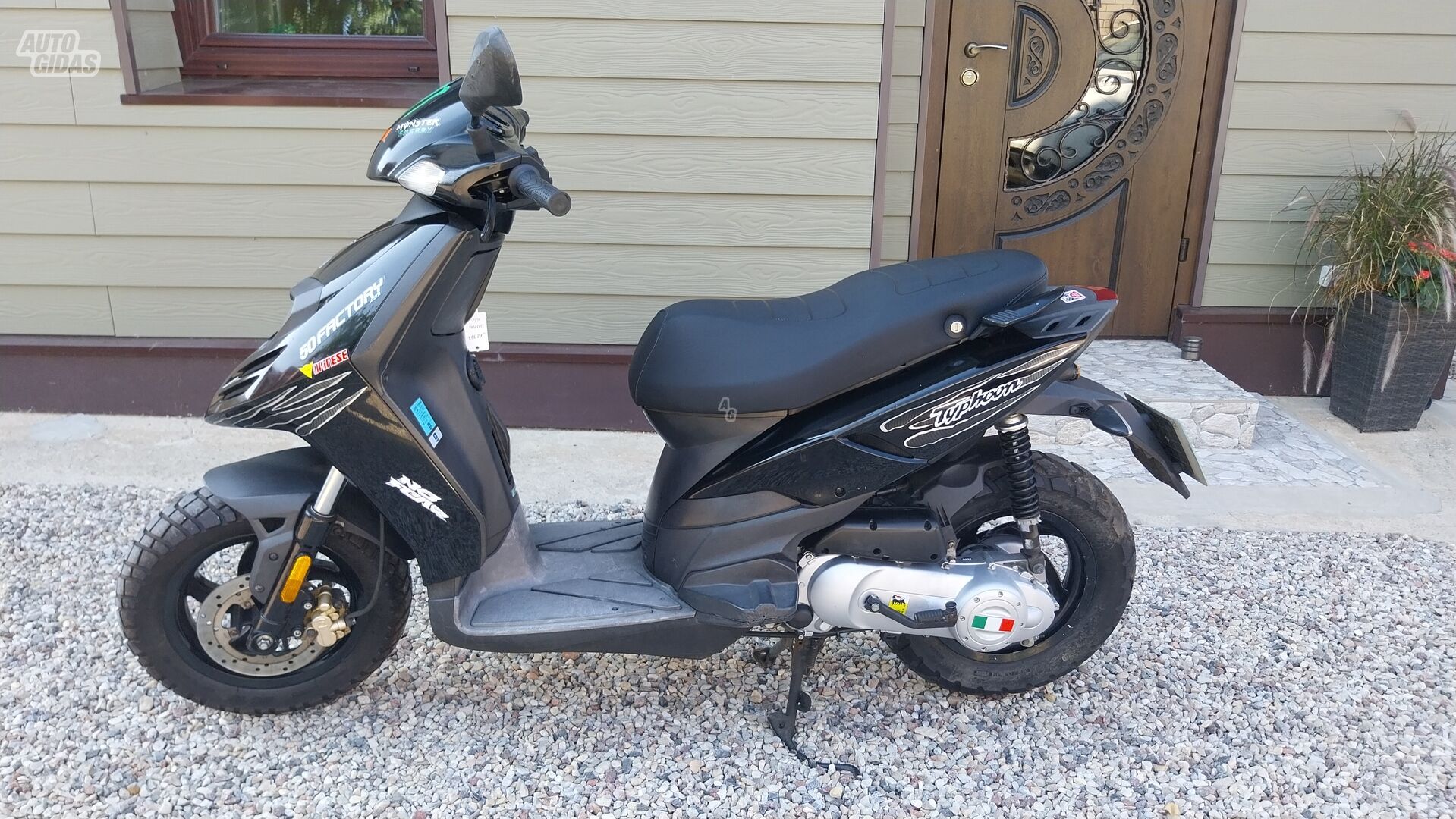 Piaggio Typhoon 2014 y Scooter / moped