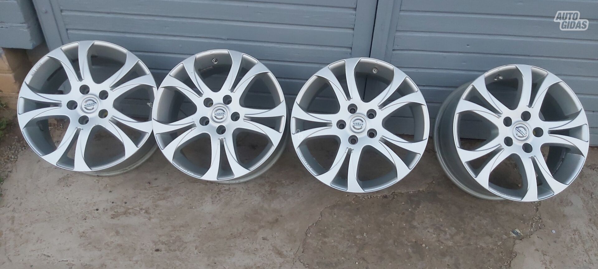 Light alloy R17 rims