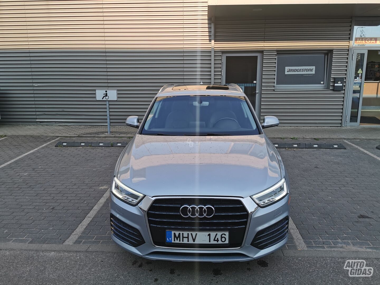 Audi Q3 2016 y Off-road / Crossover