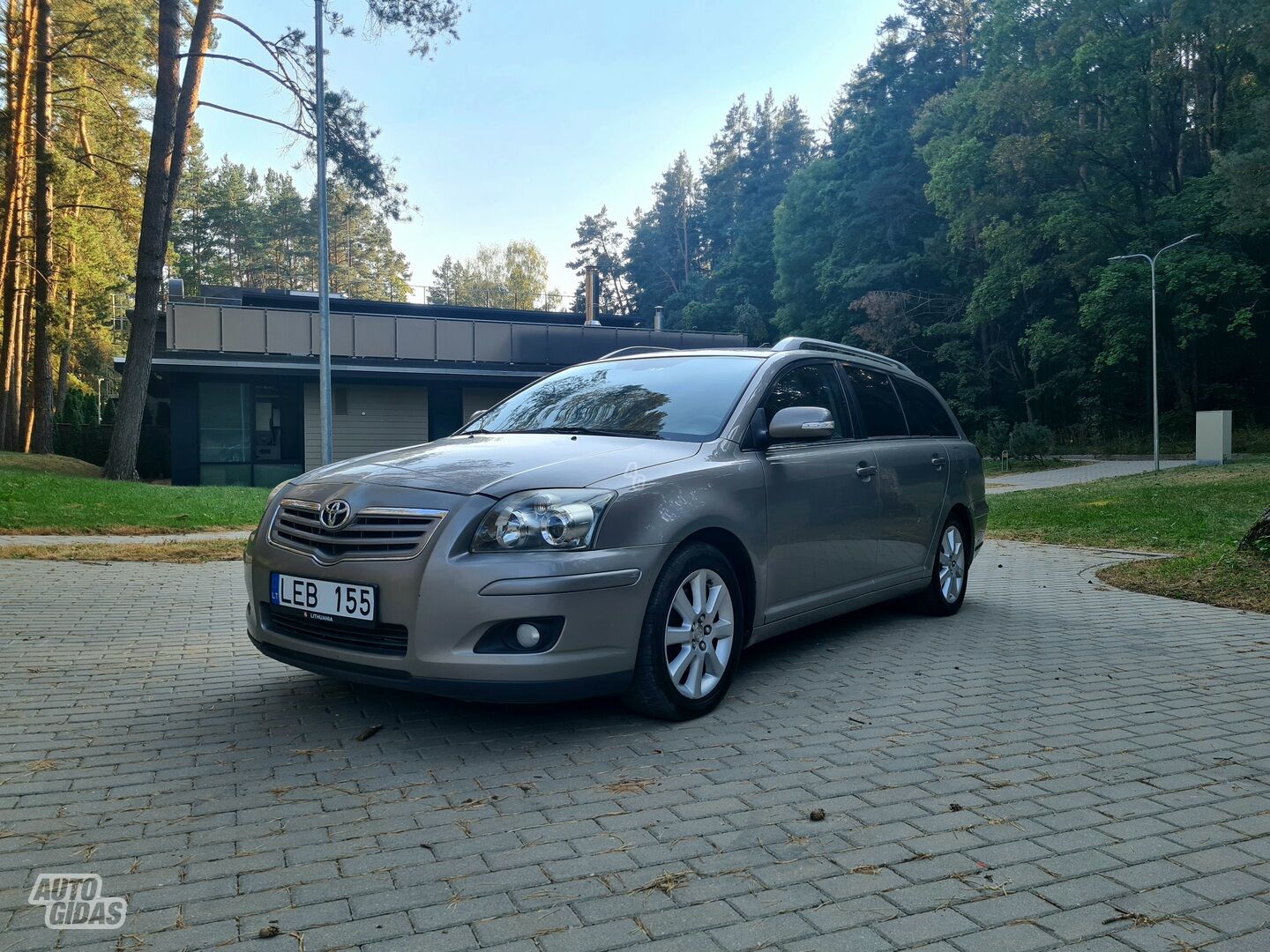 Toyota Avensis II D-4D Sol 2006 y