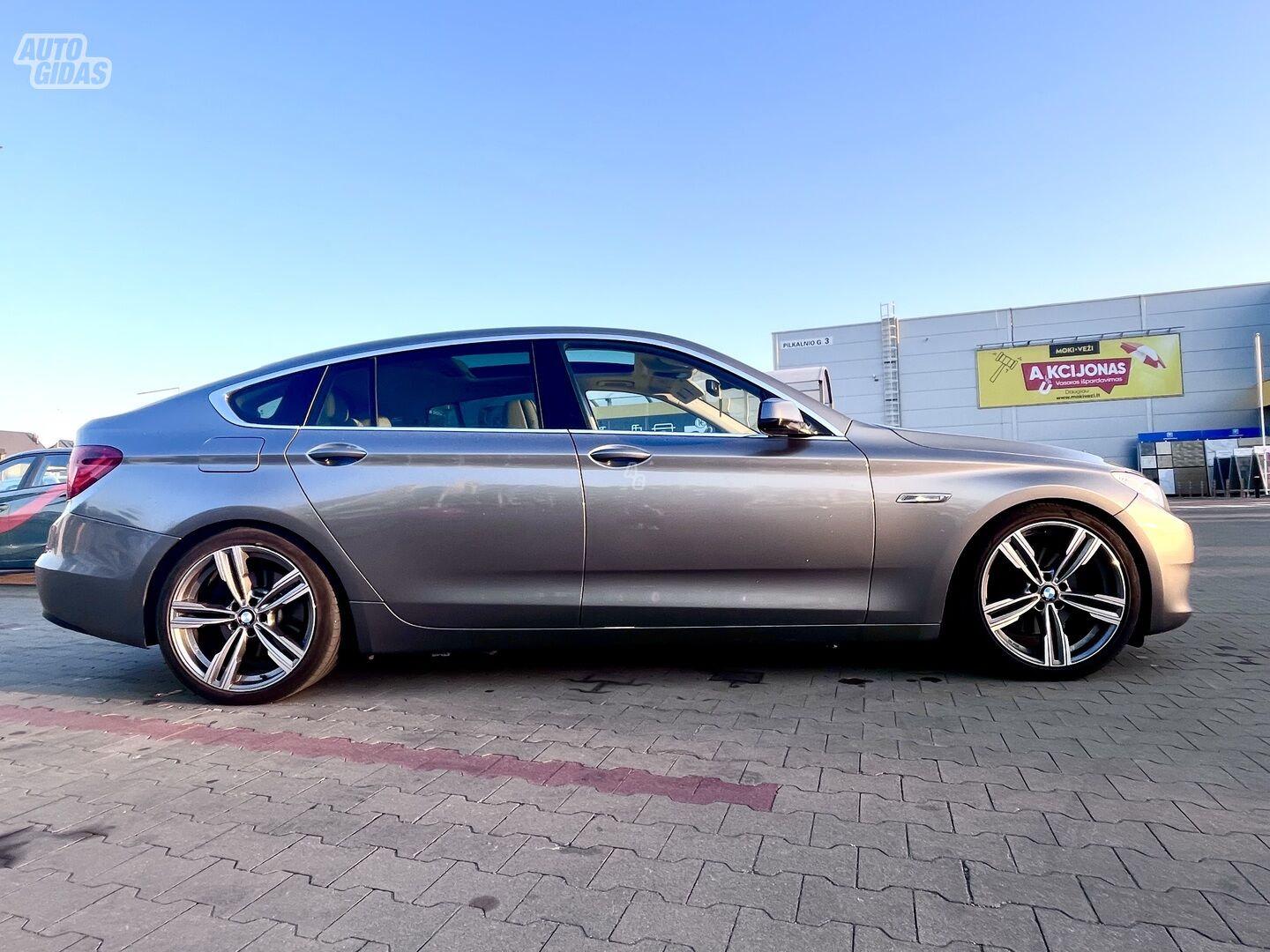 Bmw 530 Gran Turismo 2010 y Sedan