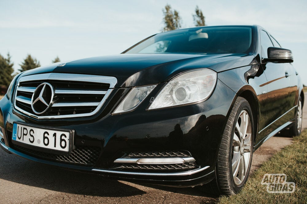 Mercedes-Benz E 220 2012 y Sedan