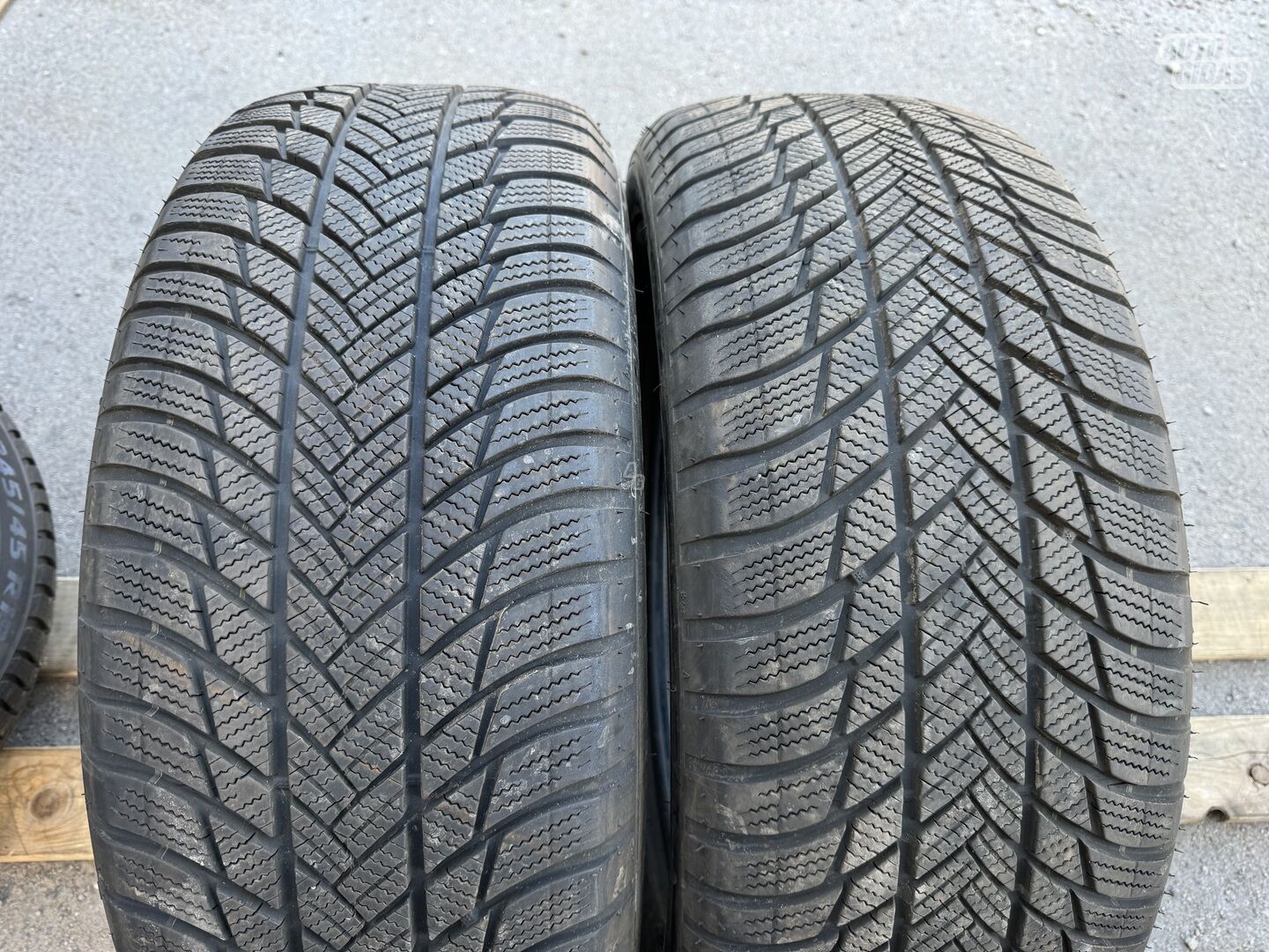 Bridgestone Siunciam, 7mm 2022m R19 winter tyres passanger car