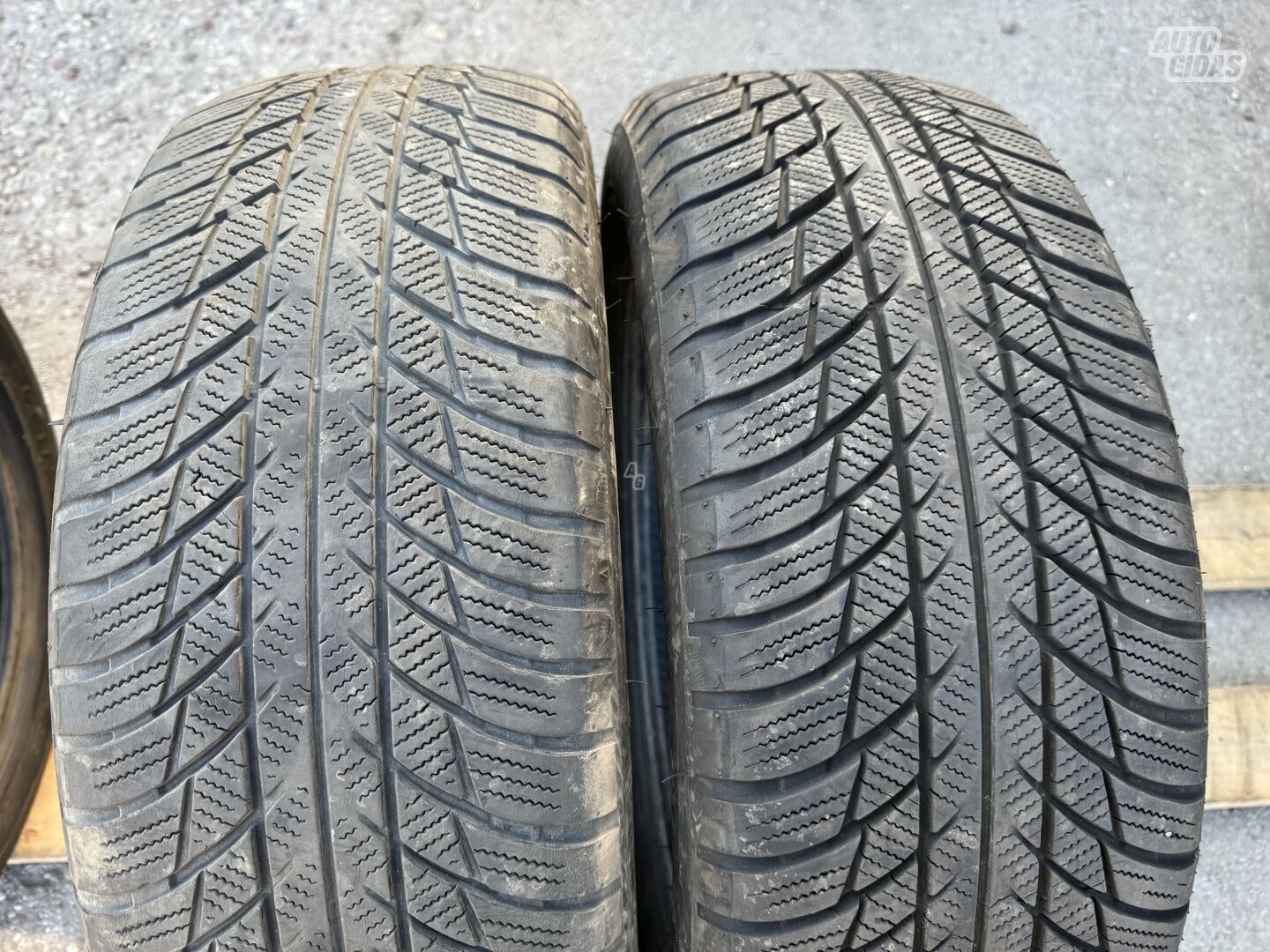 Bridgestone Siunciam, 5-6mm 2022 R17 winter tyres passanger car