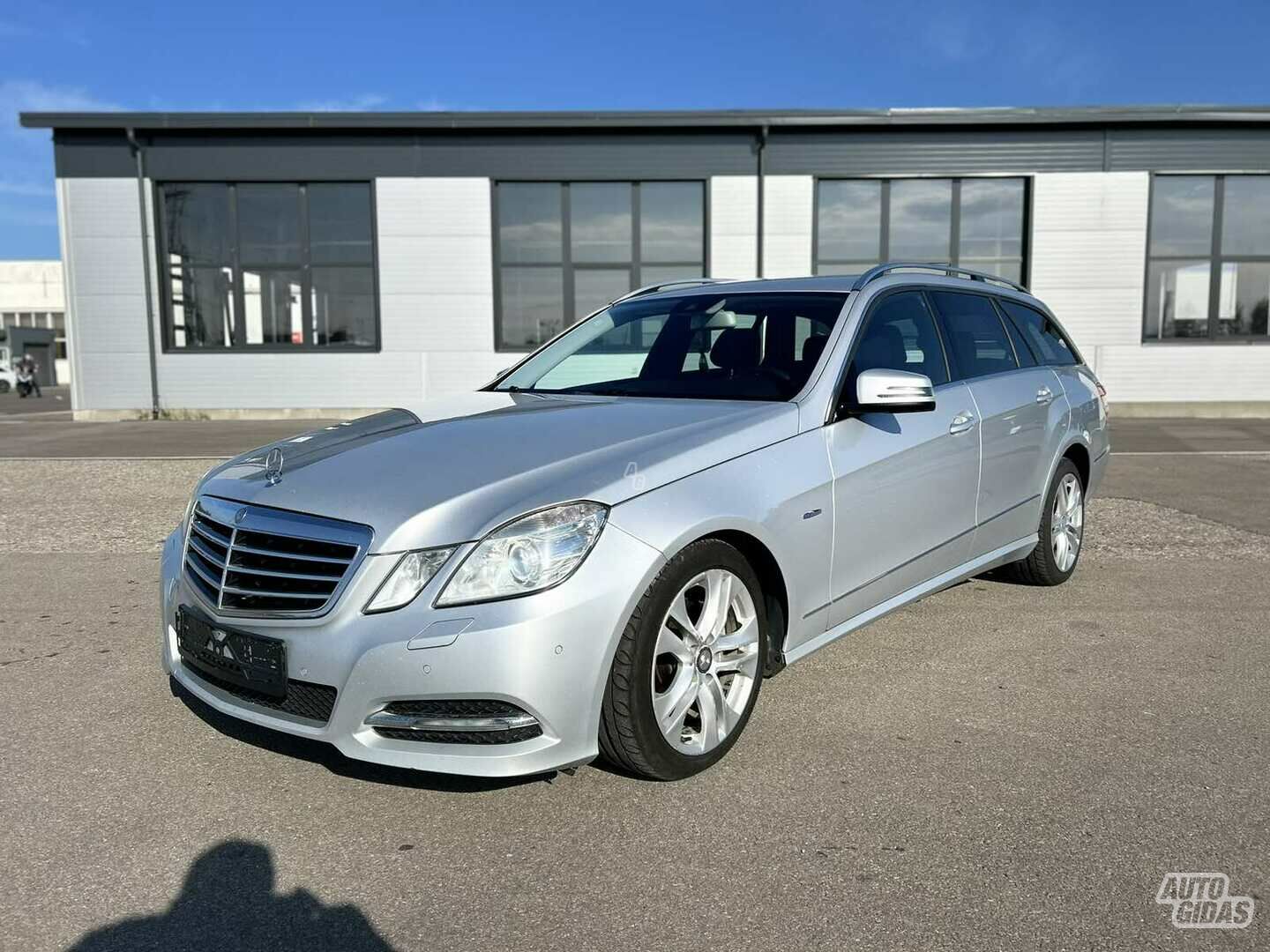 Mercedes-Benz E 220 CDI BlueEff. Avantga 2010 y