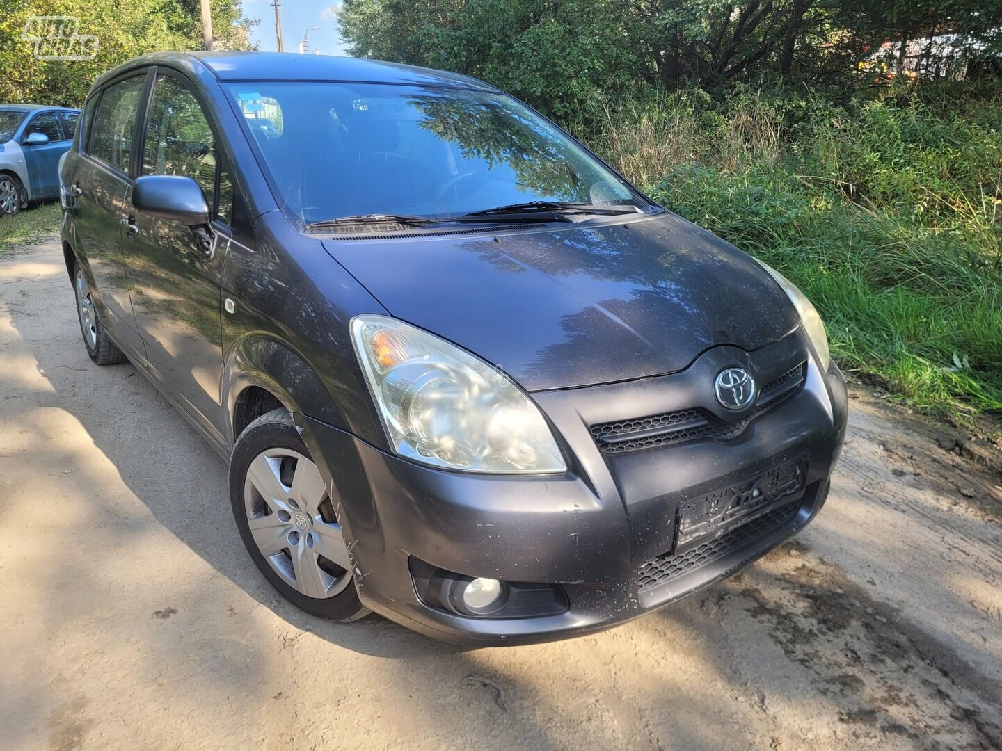 Toyota Corolla Verso 2008 y parts