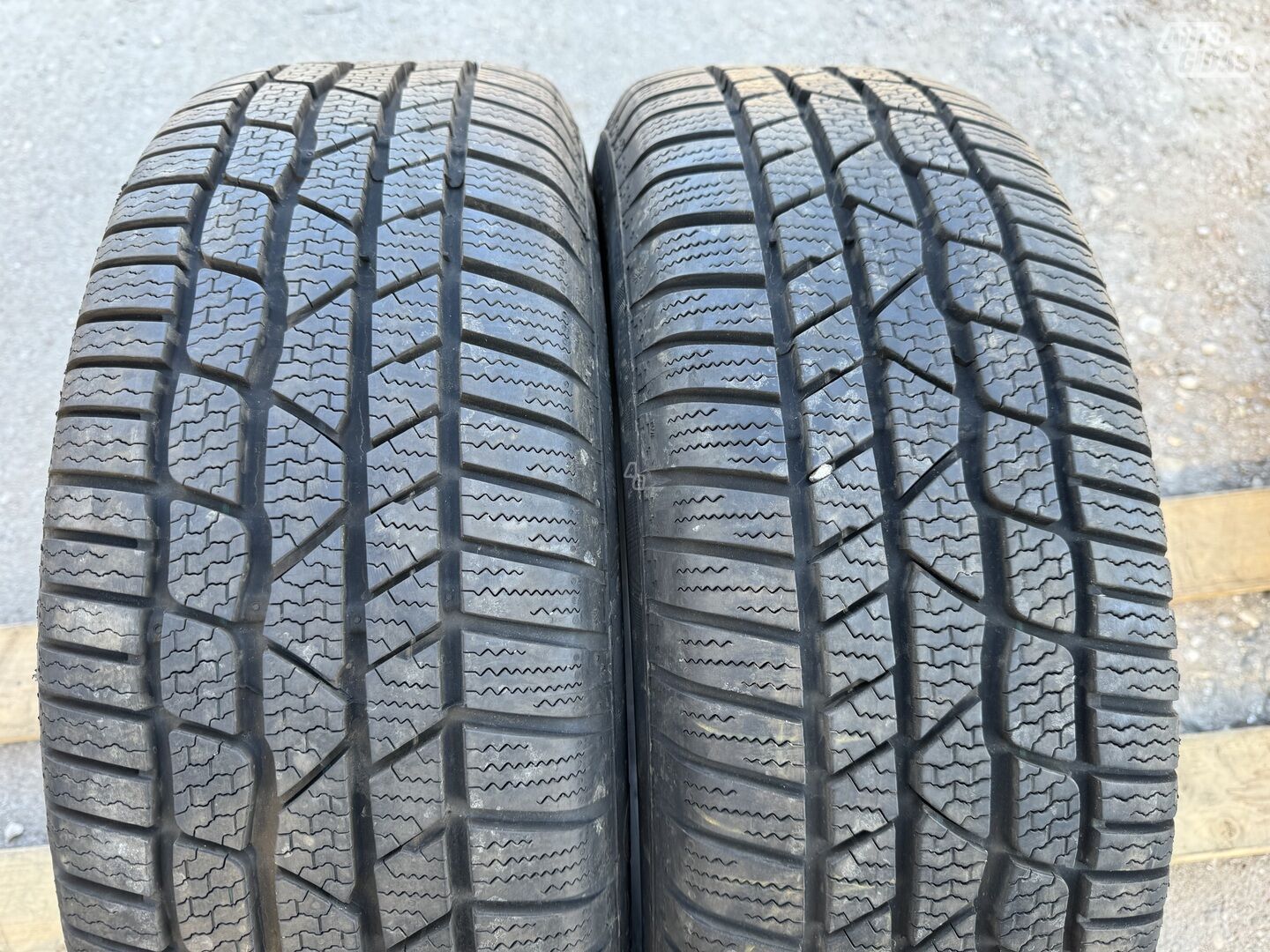 Continental Siunciam, 8mm R17 winter tyres passanger car