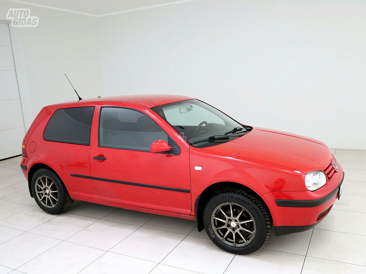 Volkswagen Golf 2001 m Hečbekas