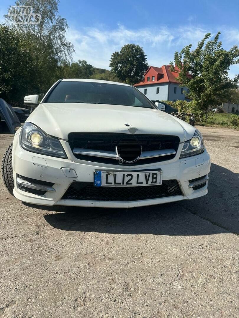 Mercedes-Benz C 220 W204 2012 г запчясти