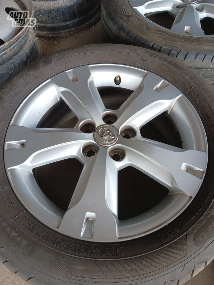 Toyota light alloy R16 rims