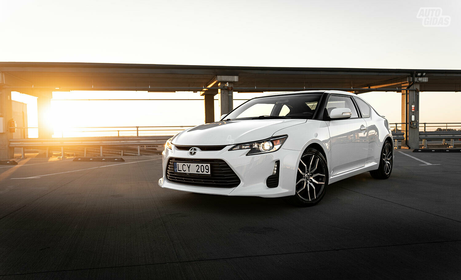 Toyota Scion TC 2014 m Coupe