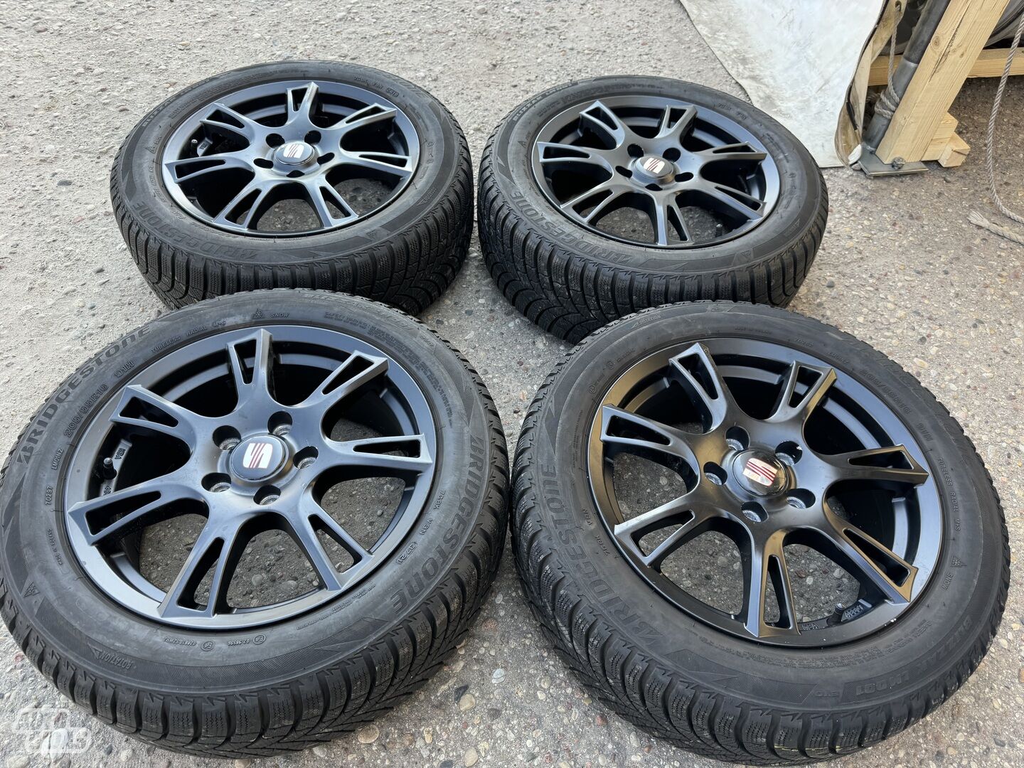 Seat Siunciam, 6,5j ET46 light alloy R16 rims