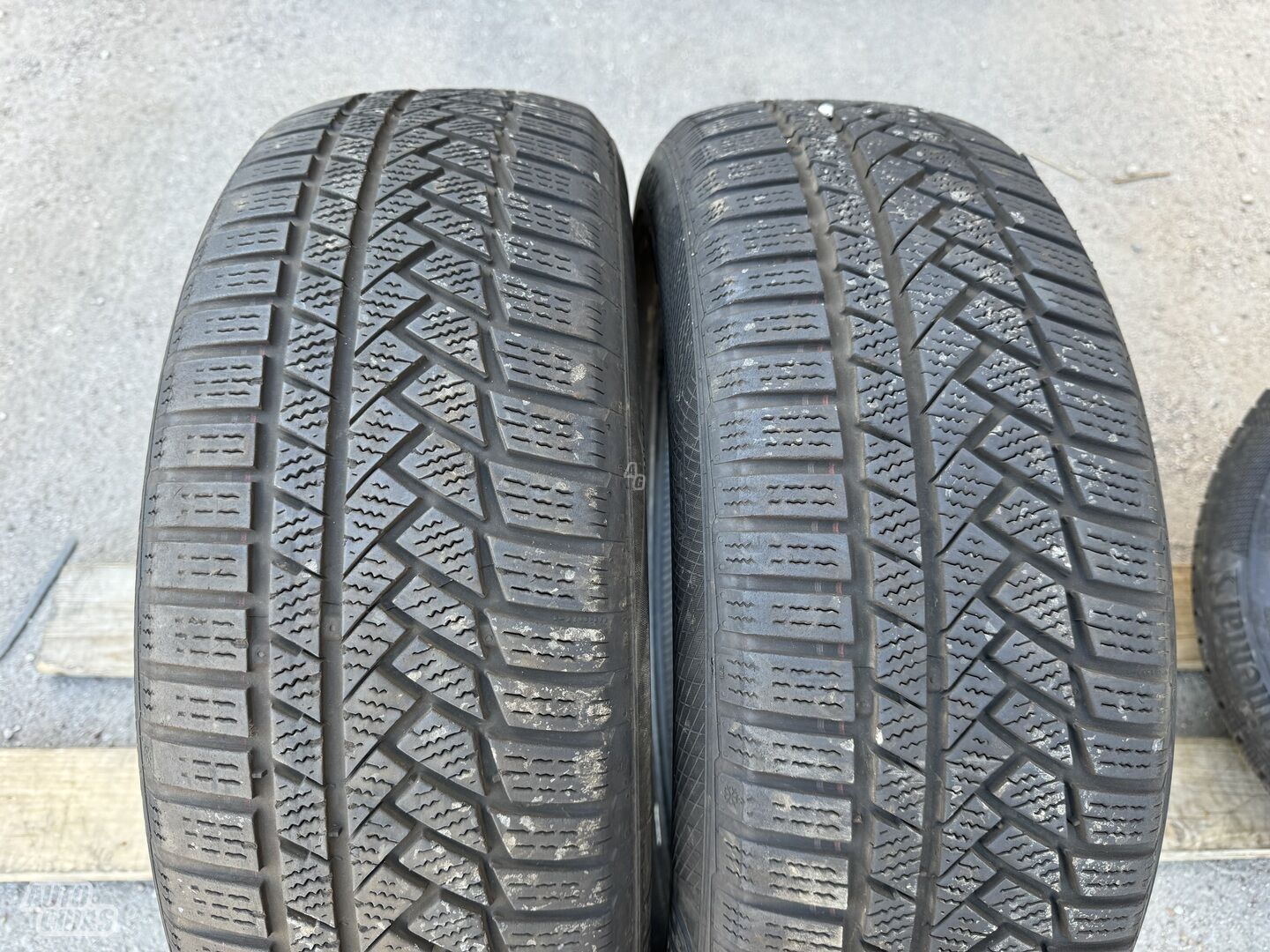 Continental Siunciam, 6mm 2018m R17 winter tyres passanger car