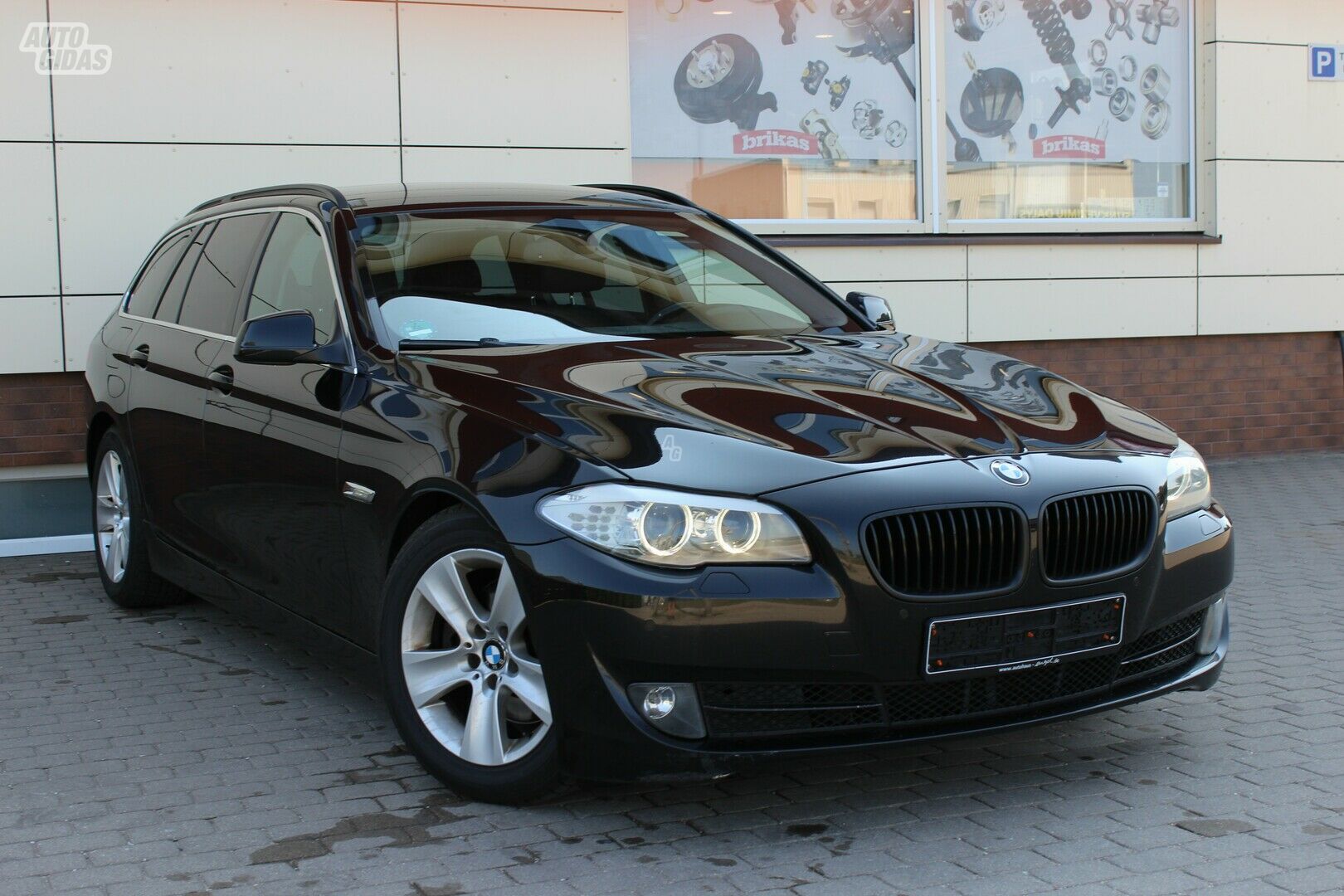 Bmw 520 F10 d Touring 2011 y