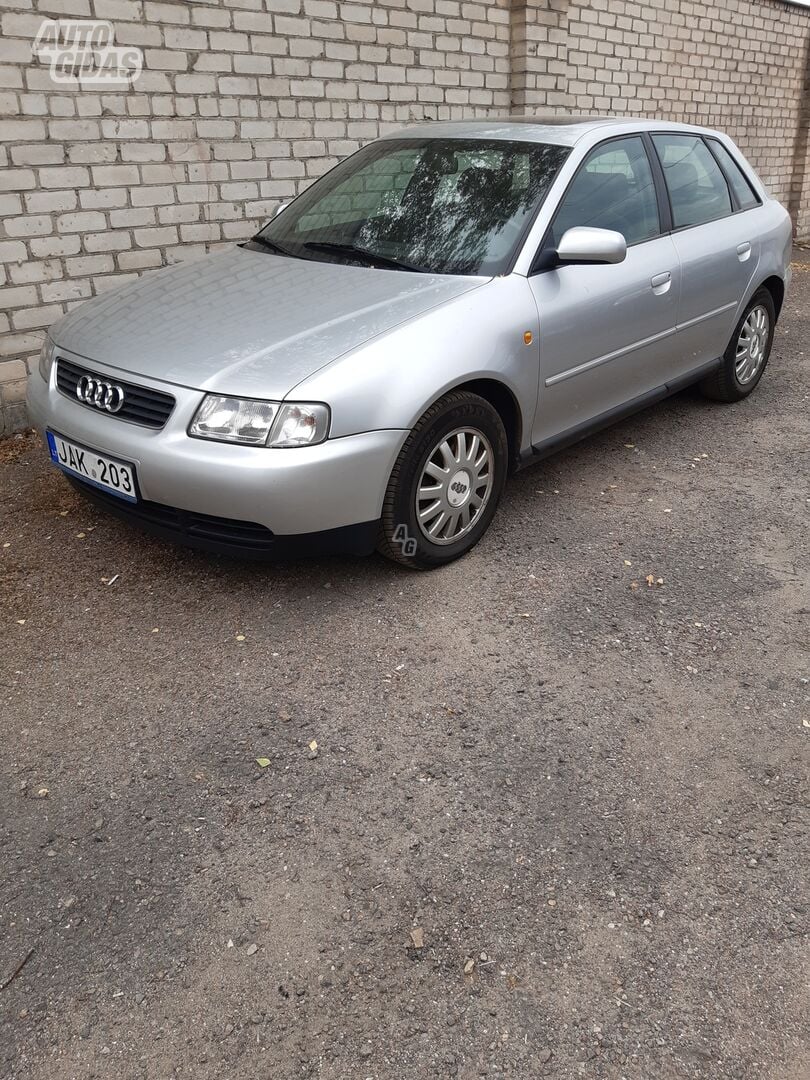 Audi A3 2000 m Hečbekas