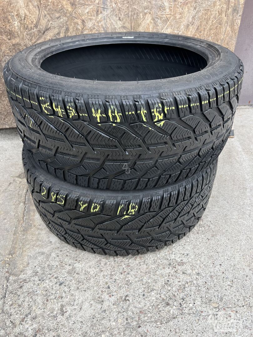 Continental IR KORMORAN R18 universal tyres passanger car