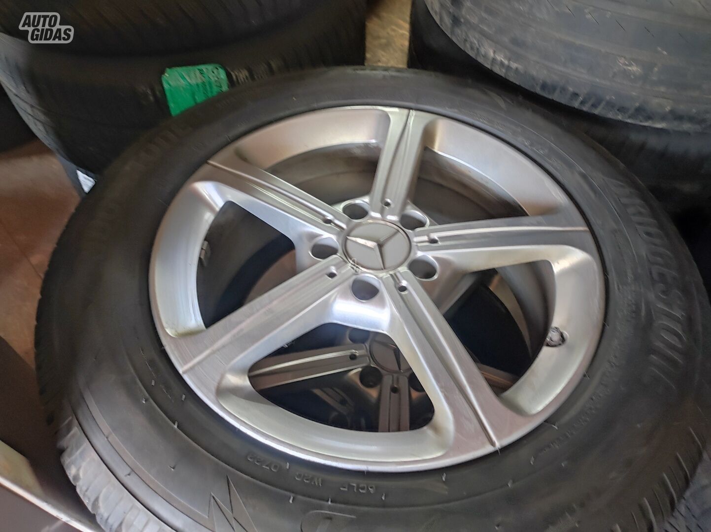 Mercedes-Benz light alloy R17 rims