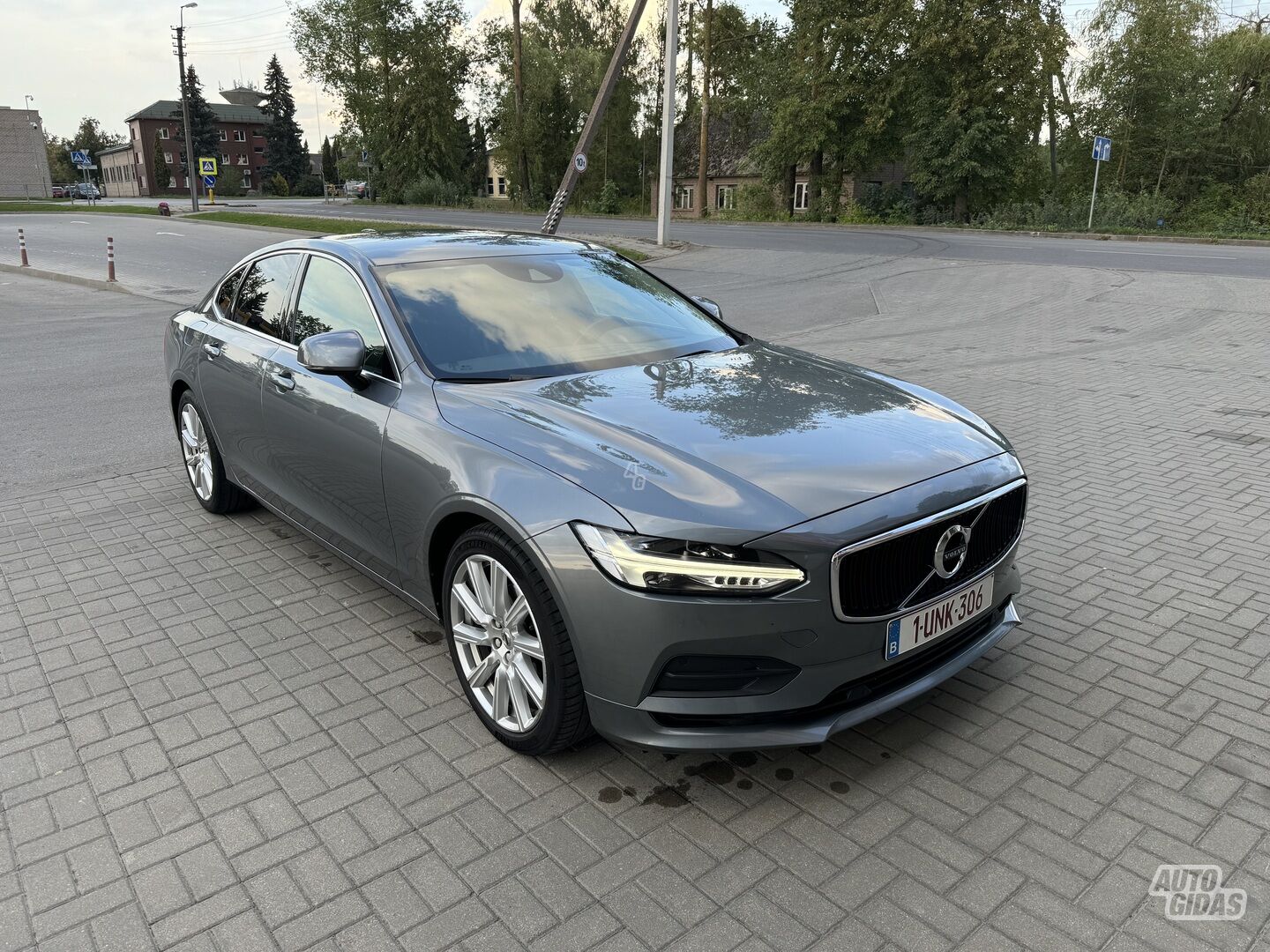 Volvo S90 2018 y Sedan