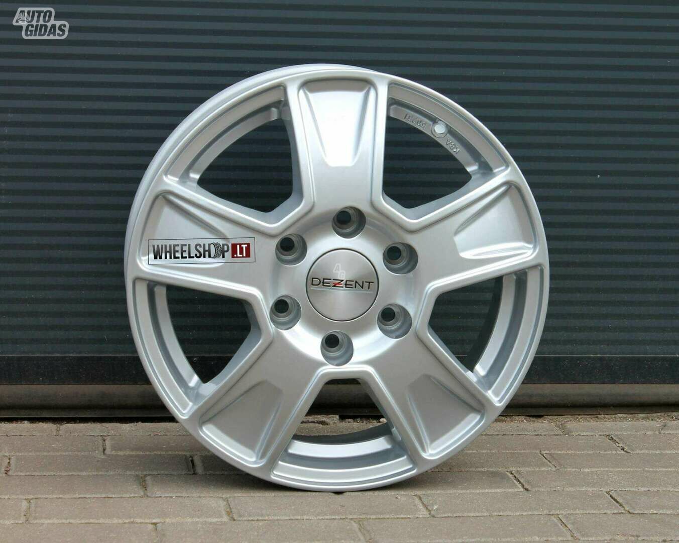 VAN Silver rims