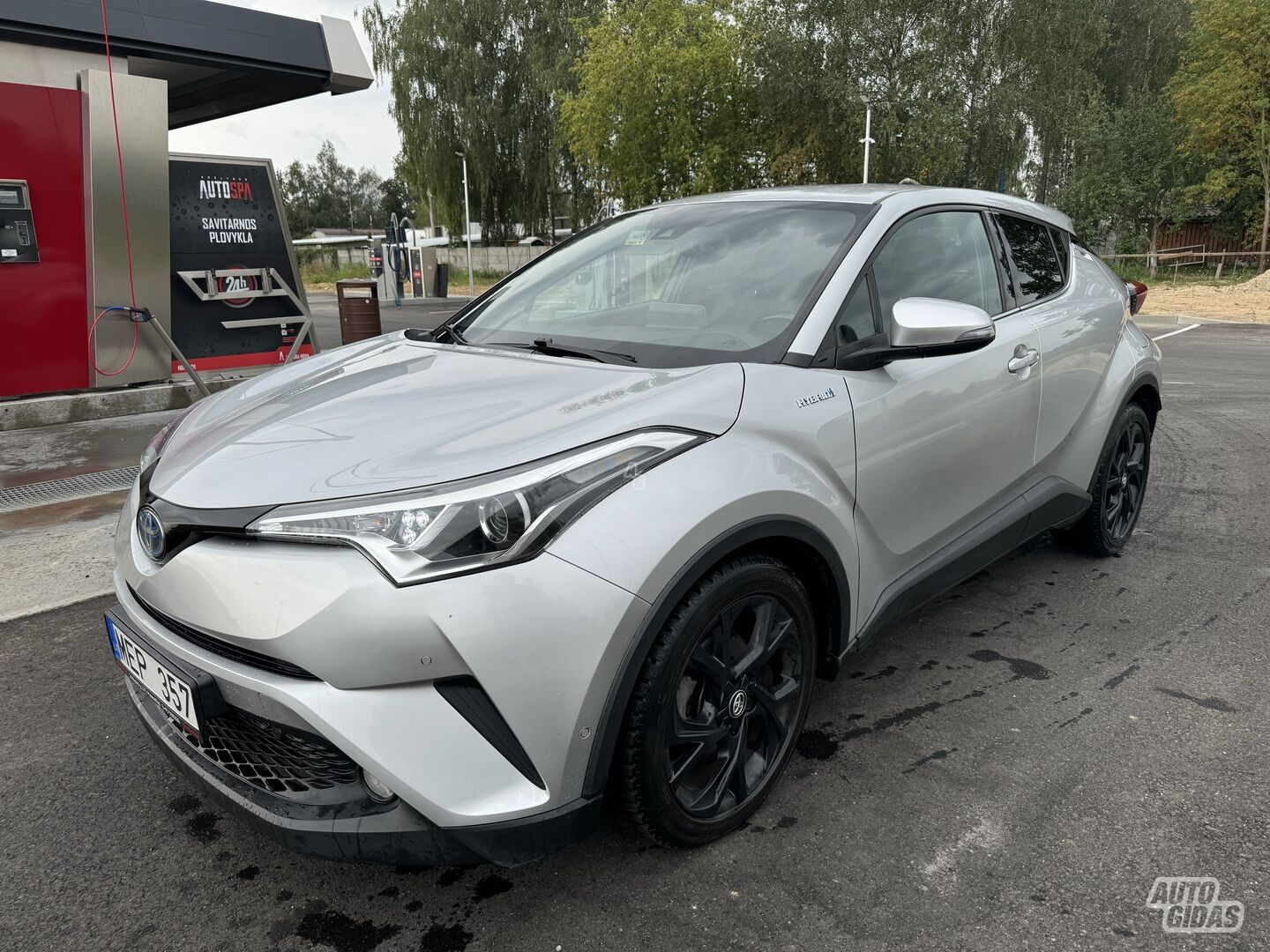 Toyota C-HR 2017 y Hatchback