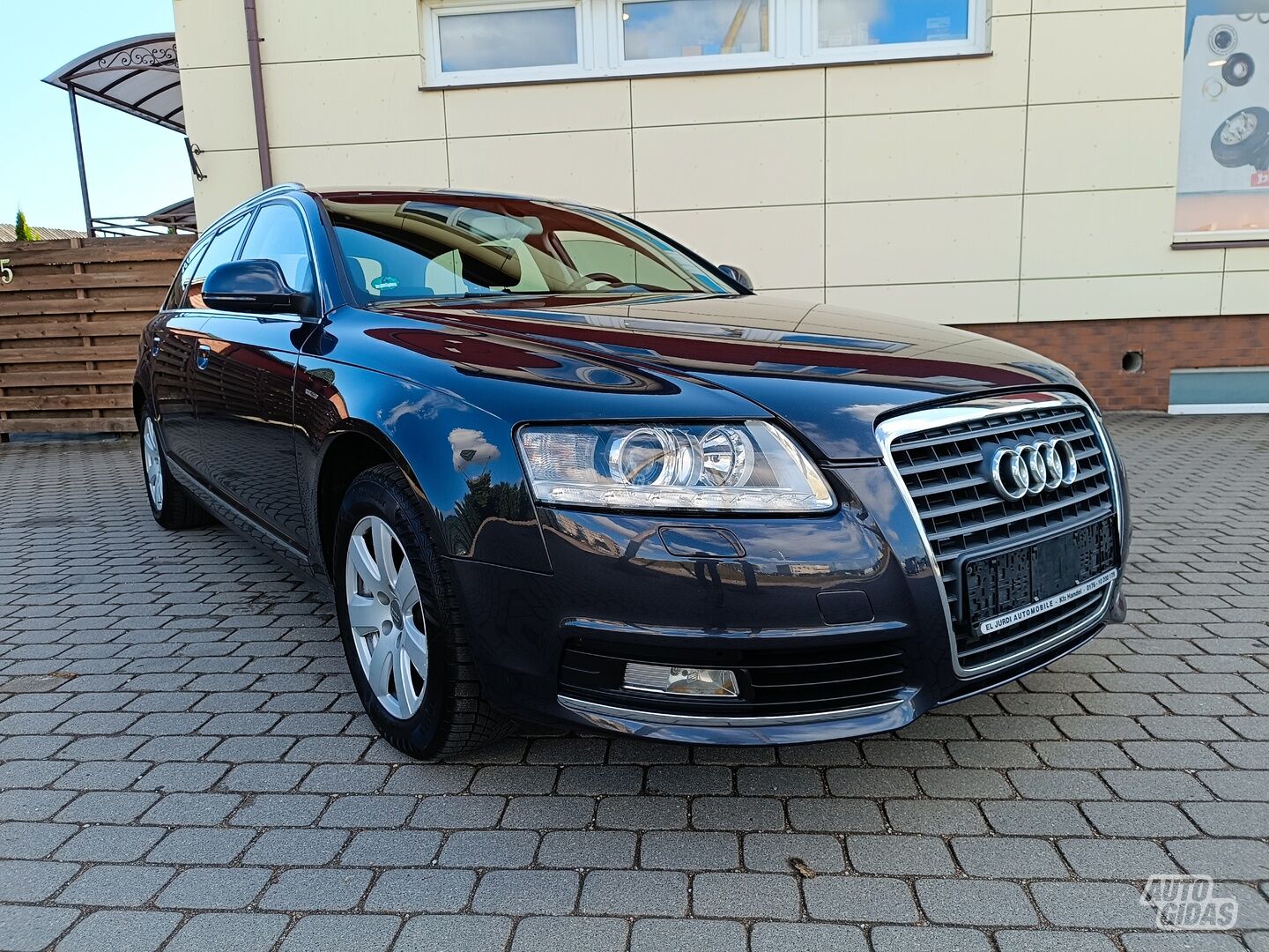 Audi A6 2009 m Universalas