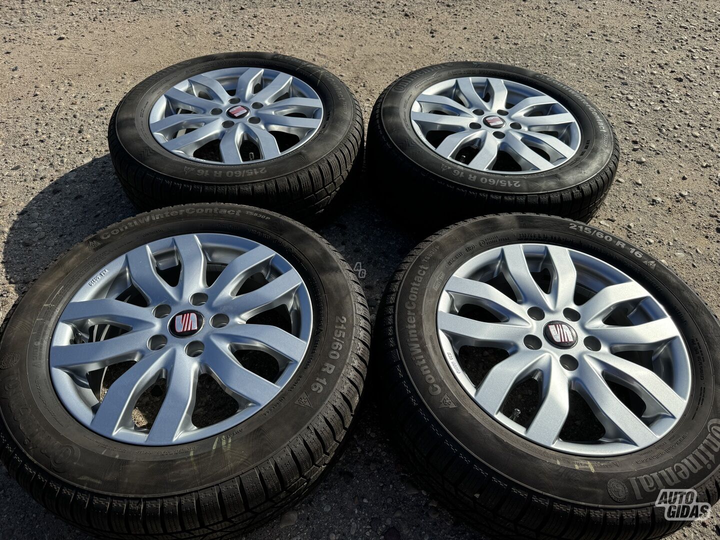 Seat Siunciam, 6,5J ET45 light alloy R16 rims