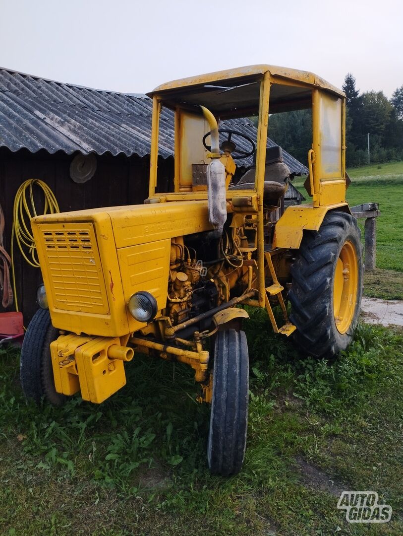 T25 1972 y Tractor