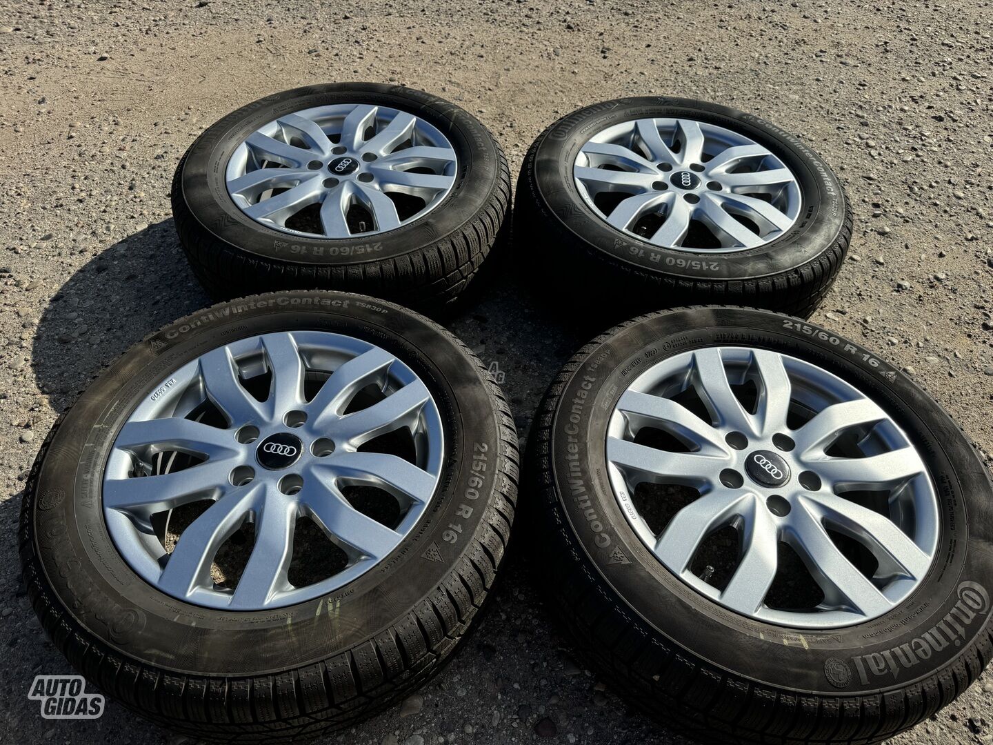 Audi Siunciam, 6,5J ET45 light alloy R16 rims