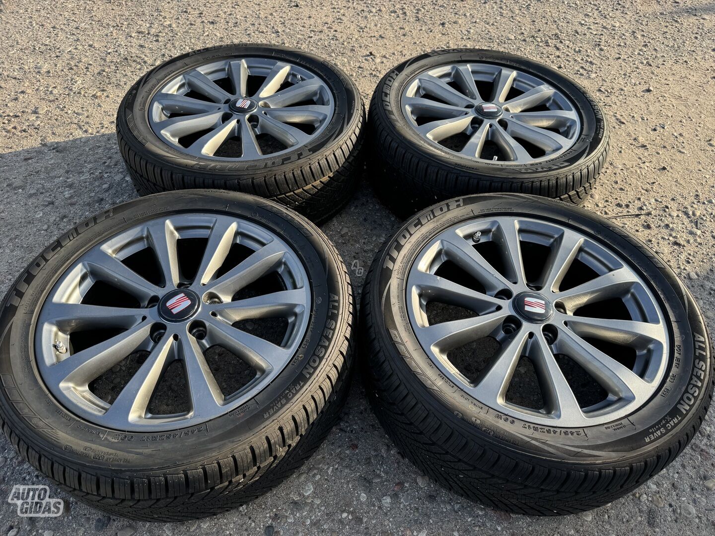 Seat Siunciam, 7,5J ET40 light alloy R17 rims