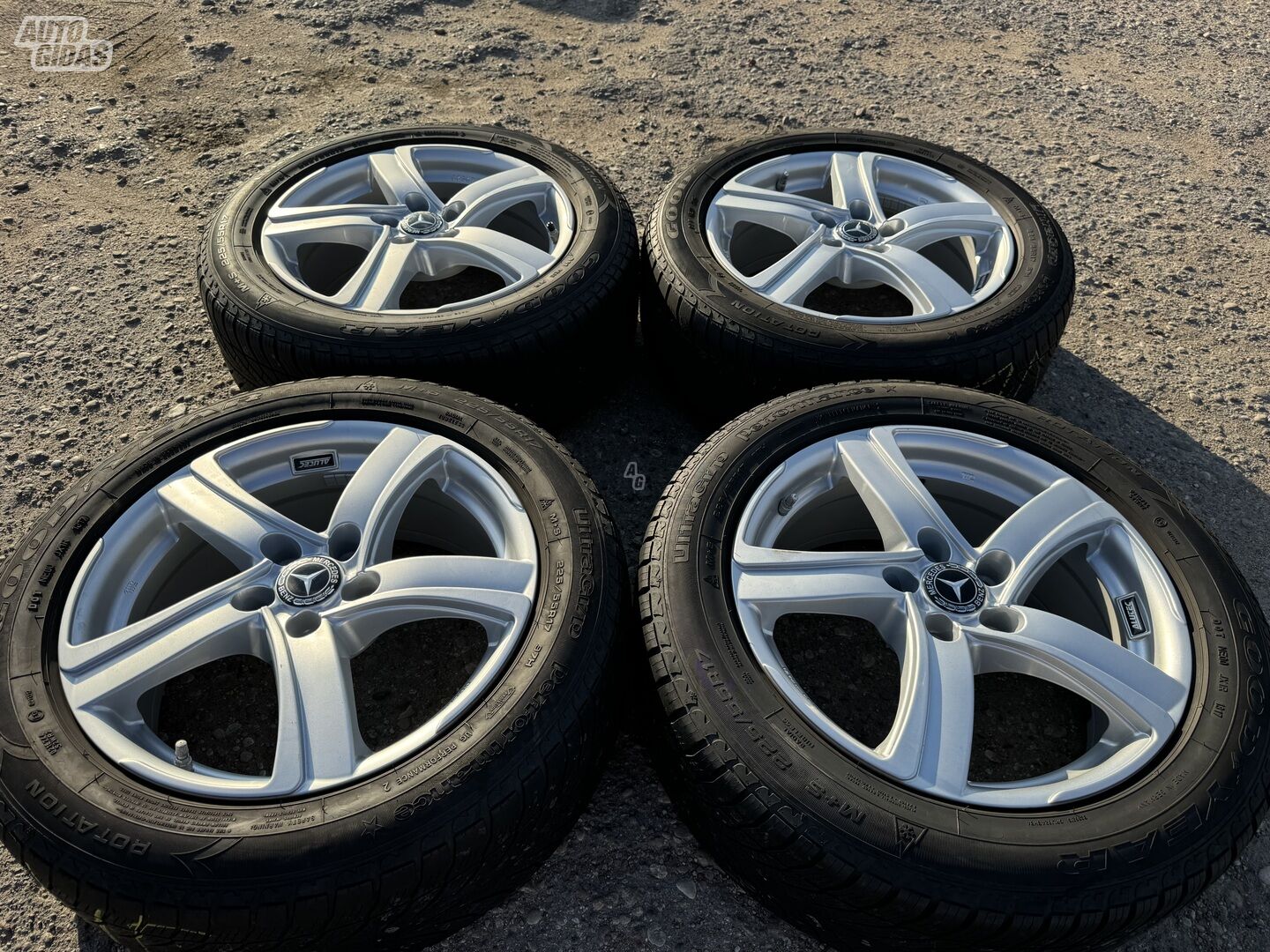 Mercedes-Benz Siunciam, 7,5J ET47 light alloy R17 rims