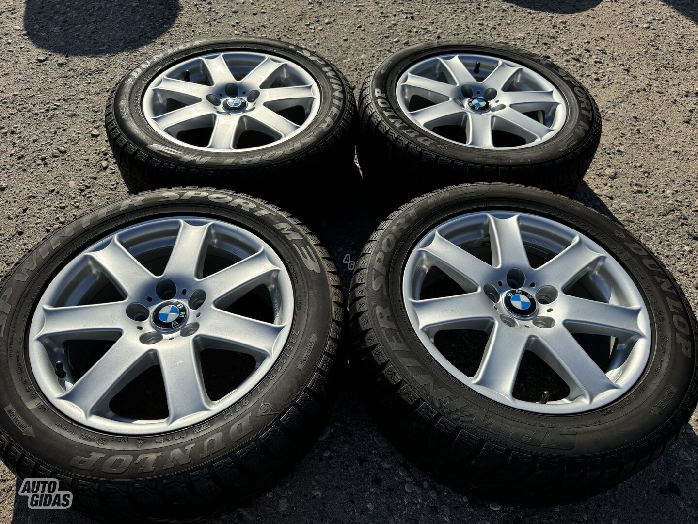 BMW Siunciam, 7,5J ET44 light alloy R17 rims