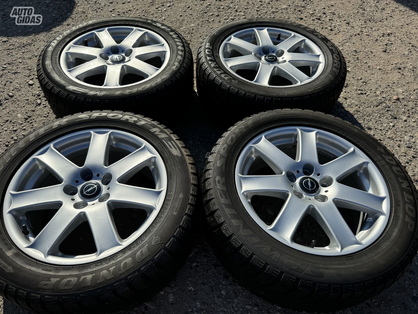 Opel Siunciam, 7,5J ET44 Insignia light alloy R17 rims