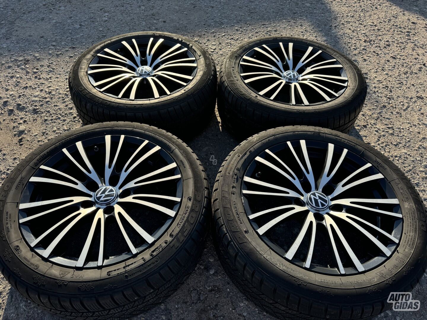 Volkswagen Siunciam, 8J ET40 Transporter light alloy R17 rims