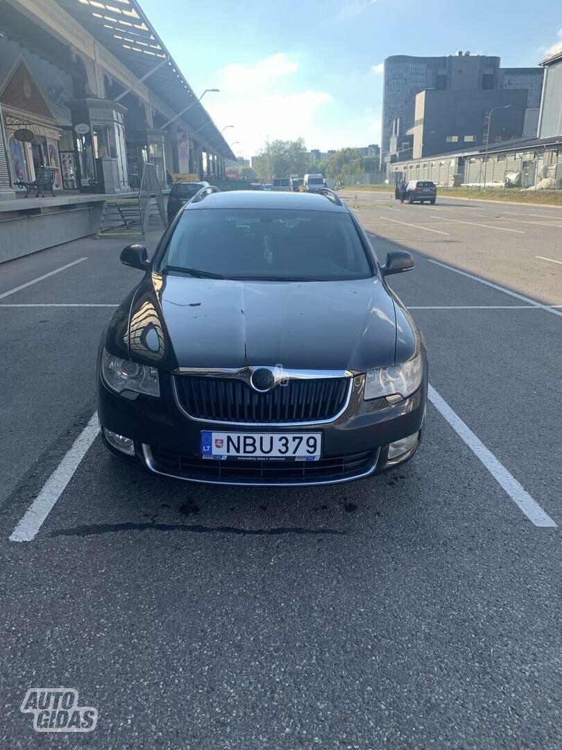 Skoda Superb 2012 y Wagon