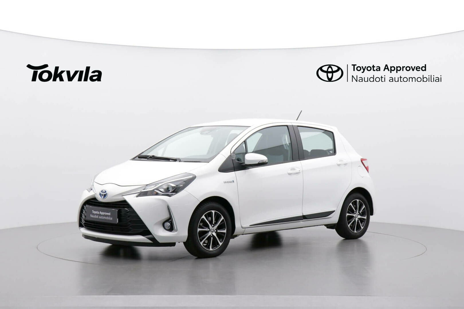 Toyota Yaris 2018 г Хэтчбек