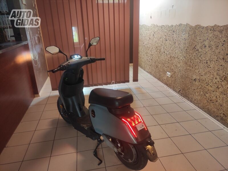 Super SOCO CUx 2022 y Scooter / moped