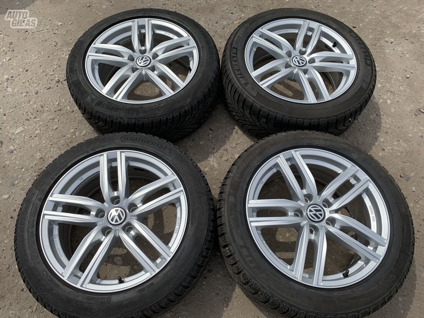 Volkswagen Siunciam, 7,5J ET38 light alloy R17 rims