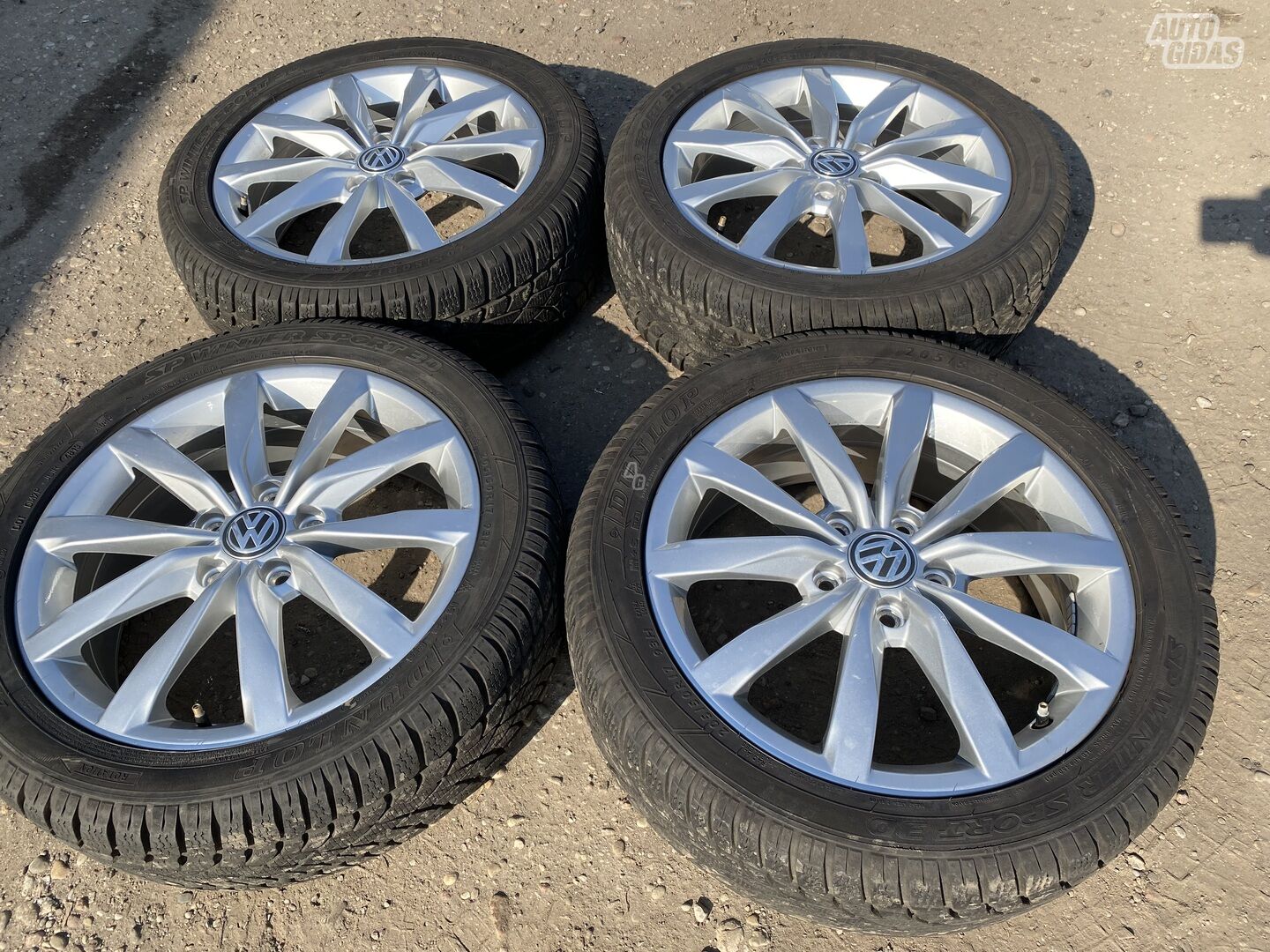 Volkswagen Siunciam, 6J ET48 light alloy R17 rims