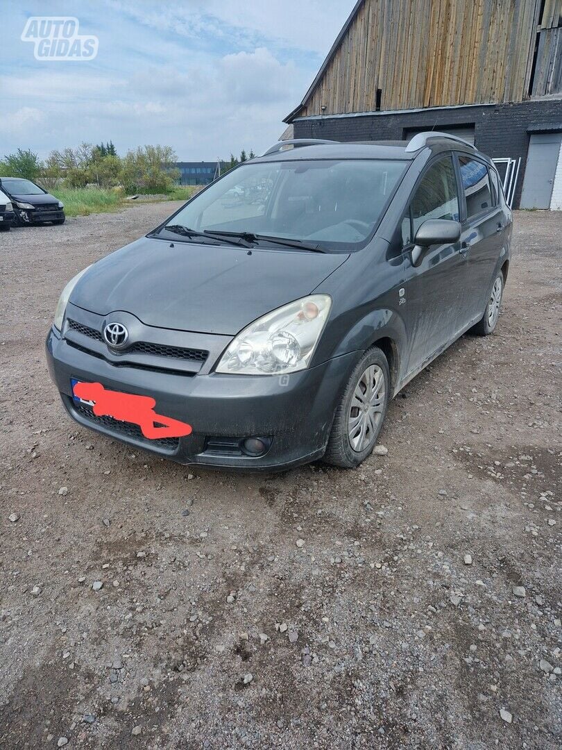 Toyota Corolla Verso 2005 г запчясти