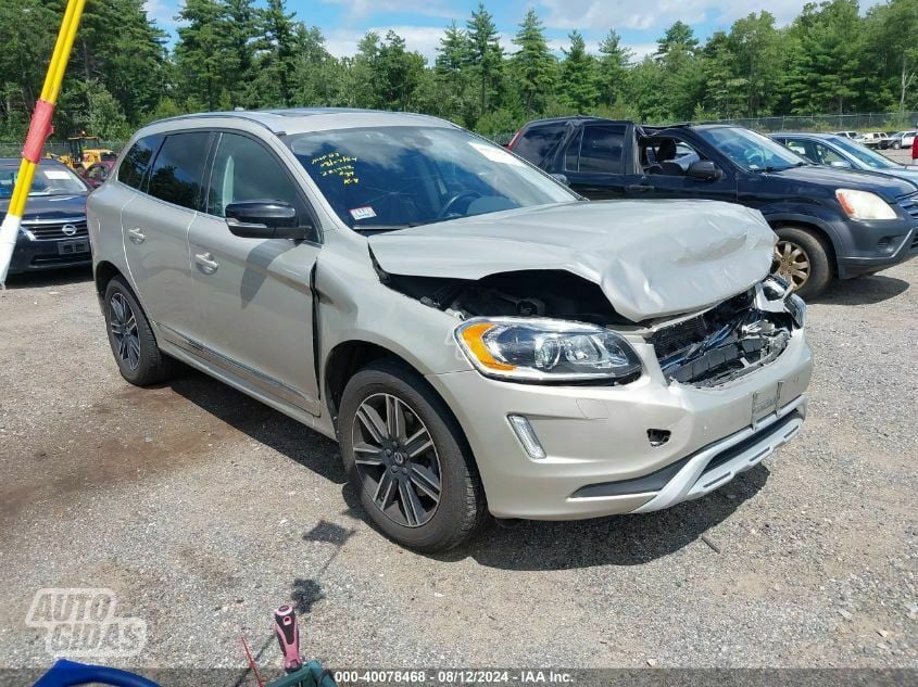 Volvo XC60 2017 y Off-road / Crossover