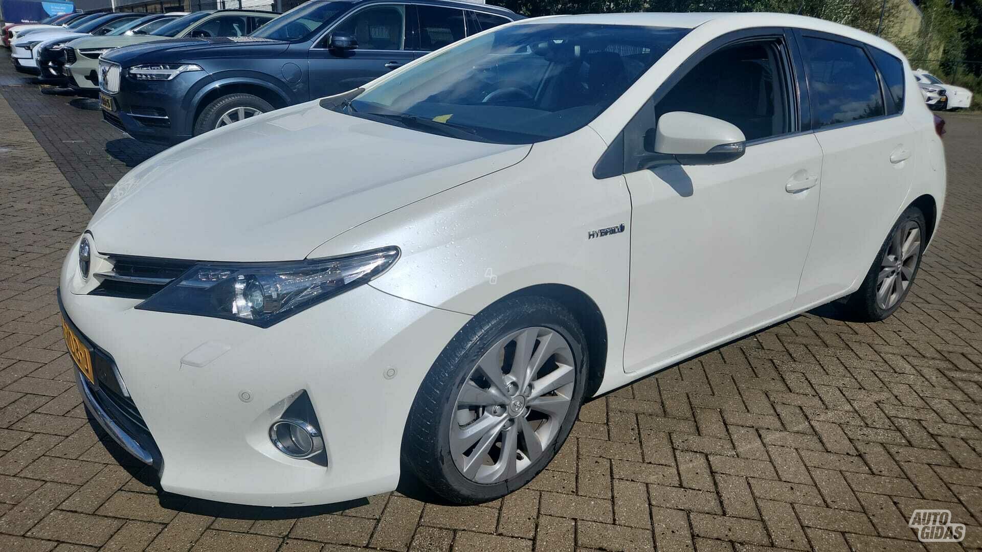 Toyota Auris 2014 y Hatchback