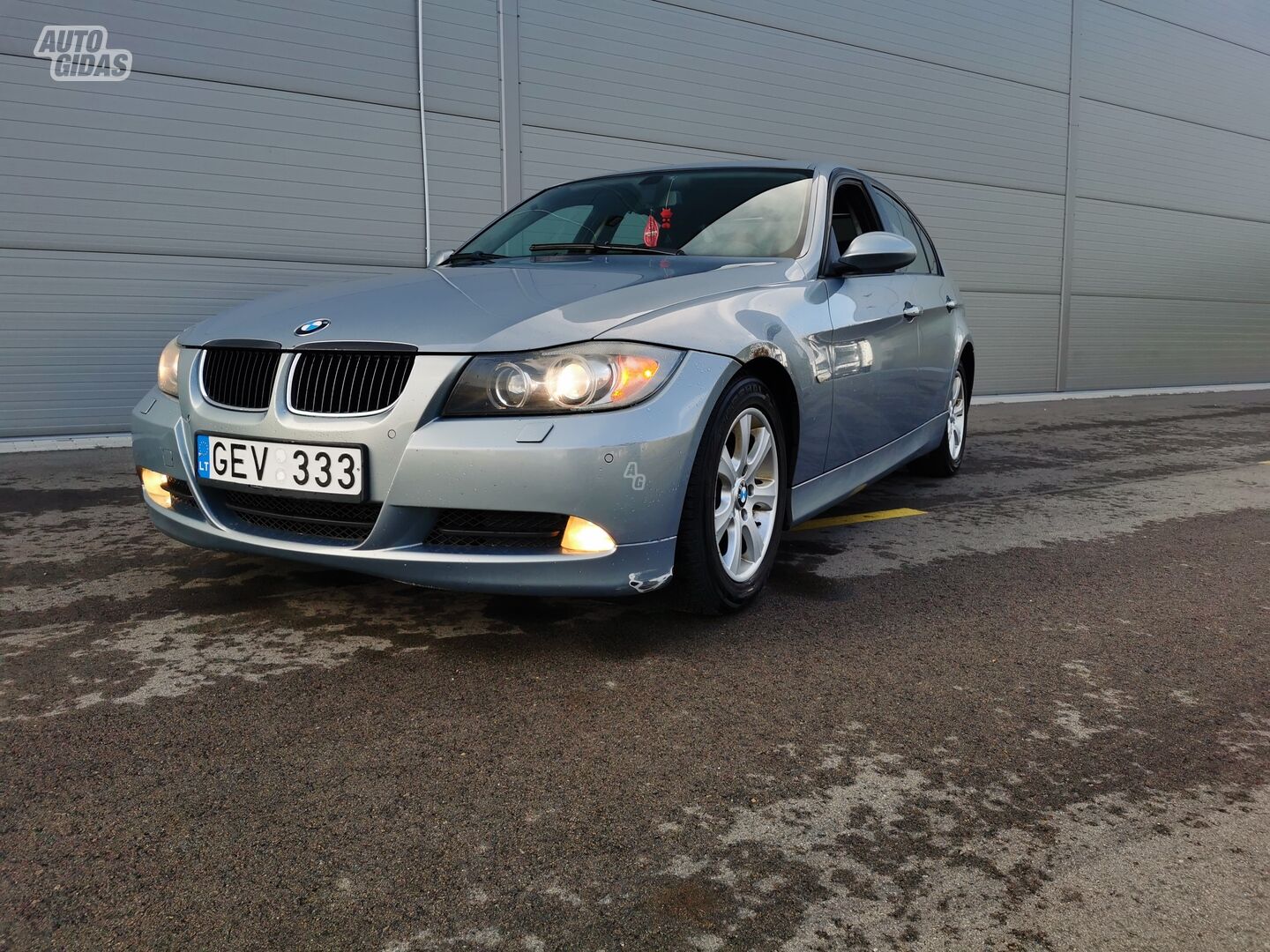 Bmw 320 E90 d 2005 г