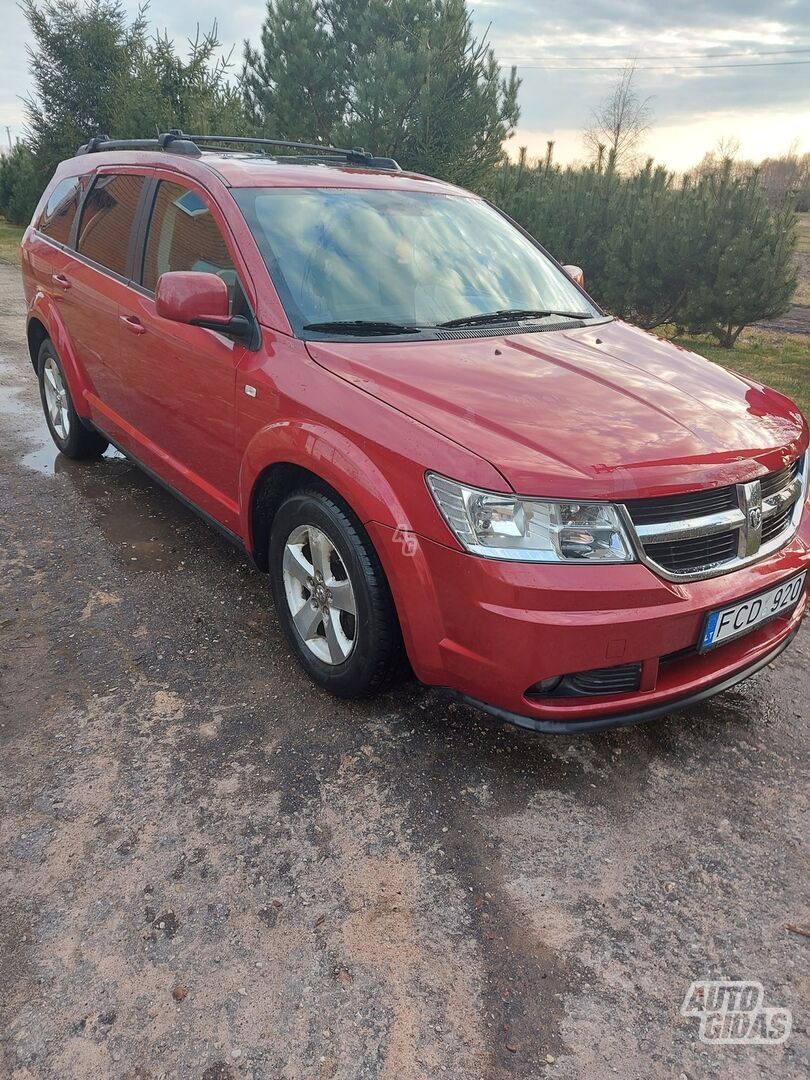 Dodge Journey 2010 г Минивэн