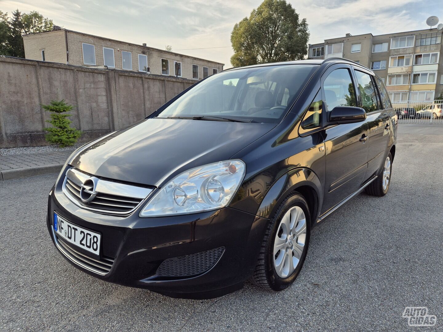 Opel Zafira 2008 y Van