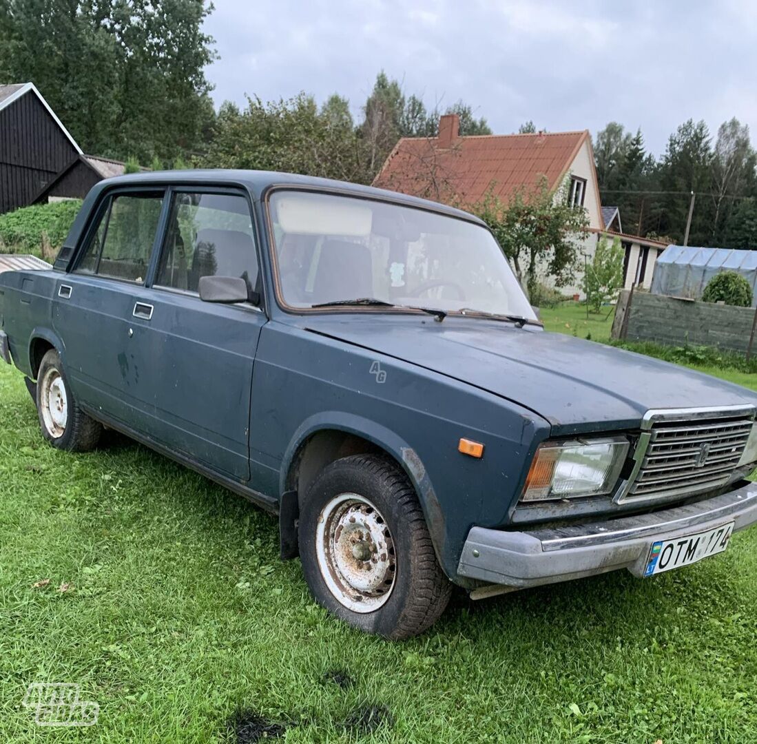 Lada 2107 1999 г Седан